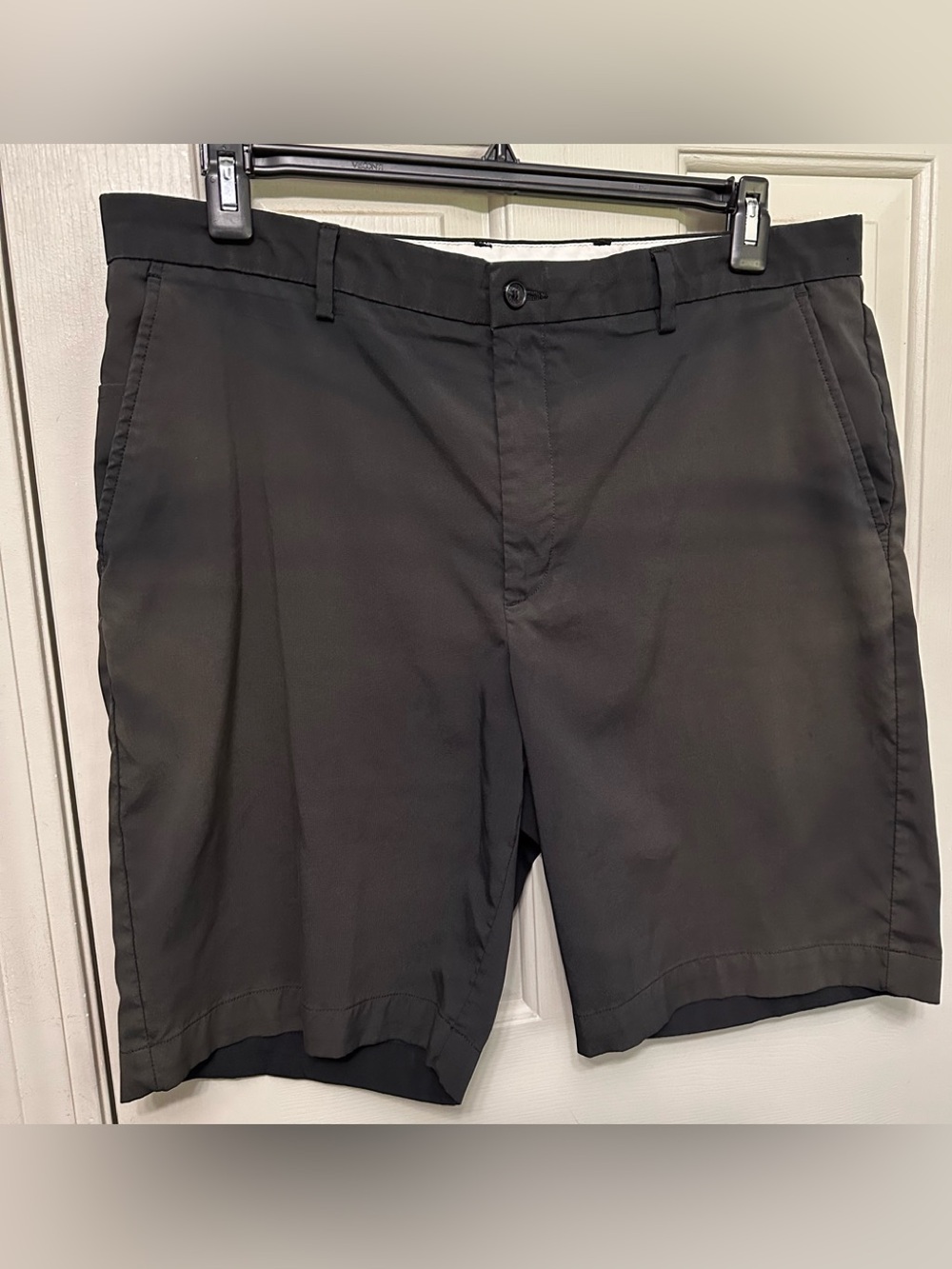 2 PAIRS OF MENS SHORTS 38
